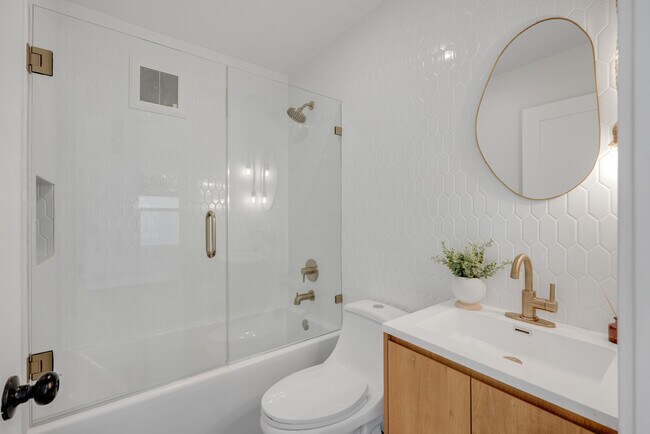 Building Photo - 3650 W 111th Pl