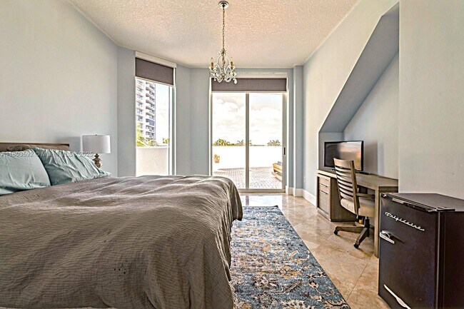 Building Photo - 4600 N Ocean Dr