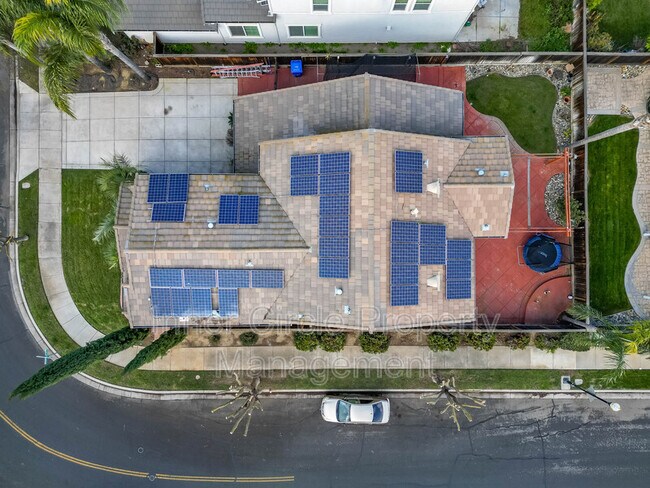 Building Photo - 812 Shasta Daisy Dr