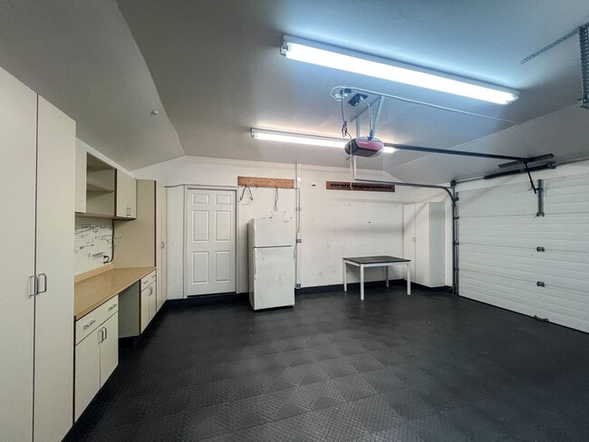 Building Photo - 2bd/1ba Seattle House