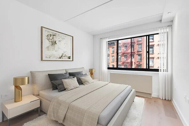 Building Photo - 10 Rutgers St