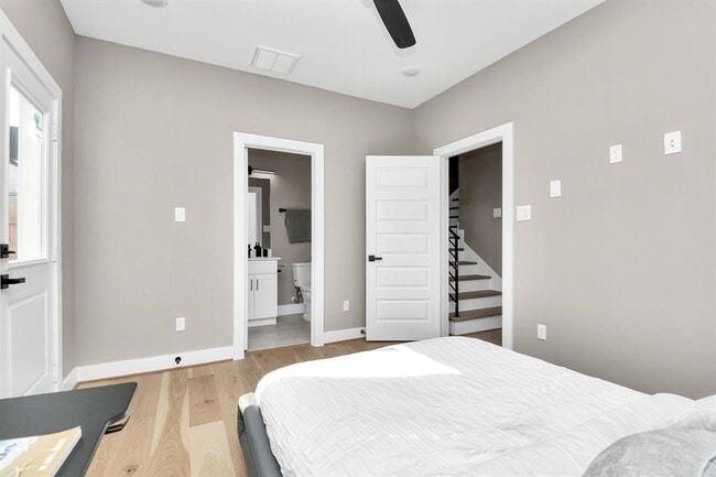 Building Photo - 316 Thornton Rd