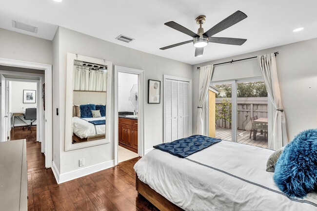 Building Photo - 746 NE 16th Terrace