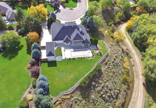 Building Photo - Immaculate & Captivating Home in Lexington Hills