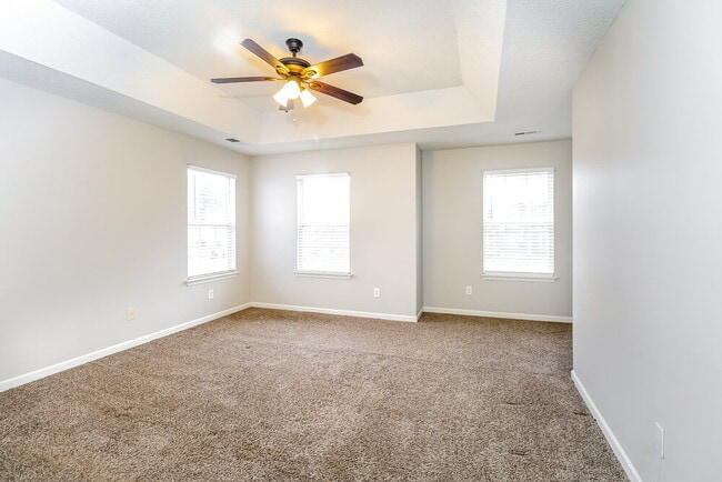 Building Photo - 13424 Michael Lynn Rd