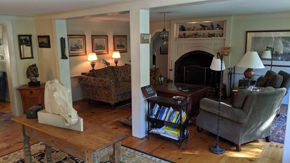 Building Photo - 266 North Haverhill