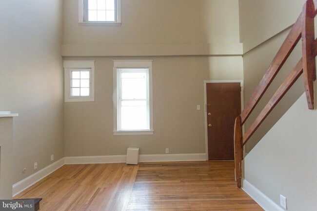 Building Photo - 723 Spruce St