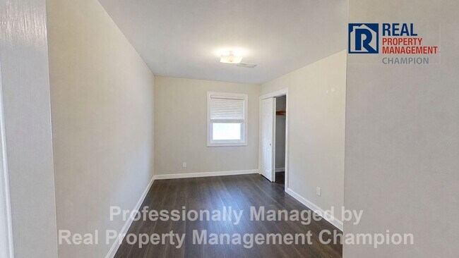 Building Photo - 3 BD/2.5 BA Home in MacCumber Terrace Neighborhood Minutes from Wrightsville Beach