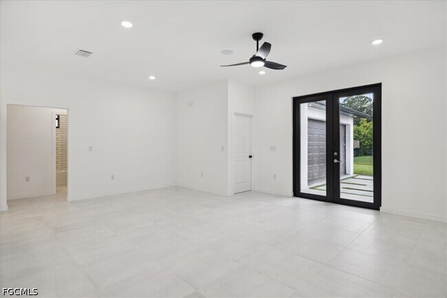 Building Photo - 1006 Hamilton Ave