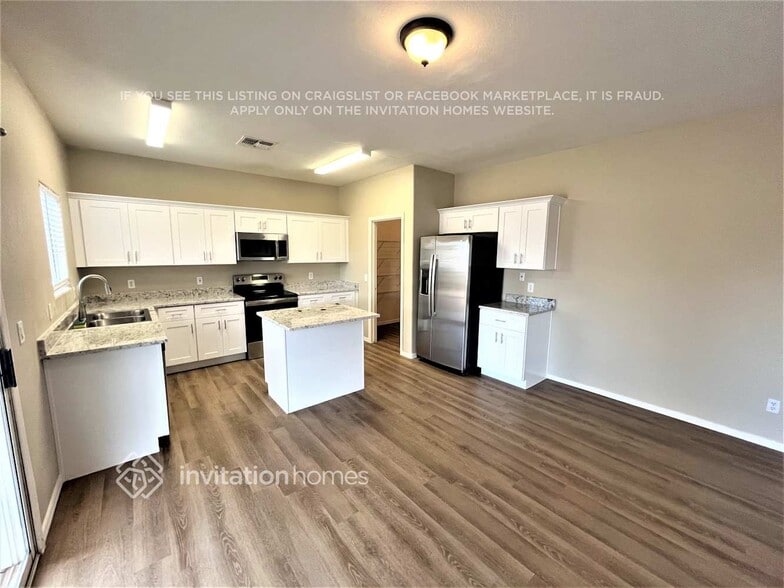 Building Photo - 14451 N 132nd Dr