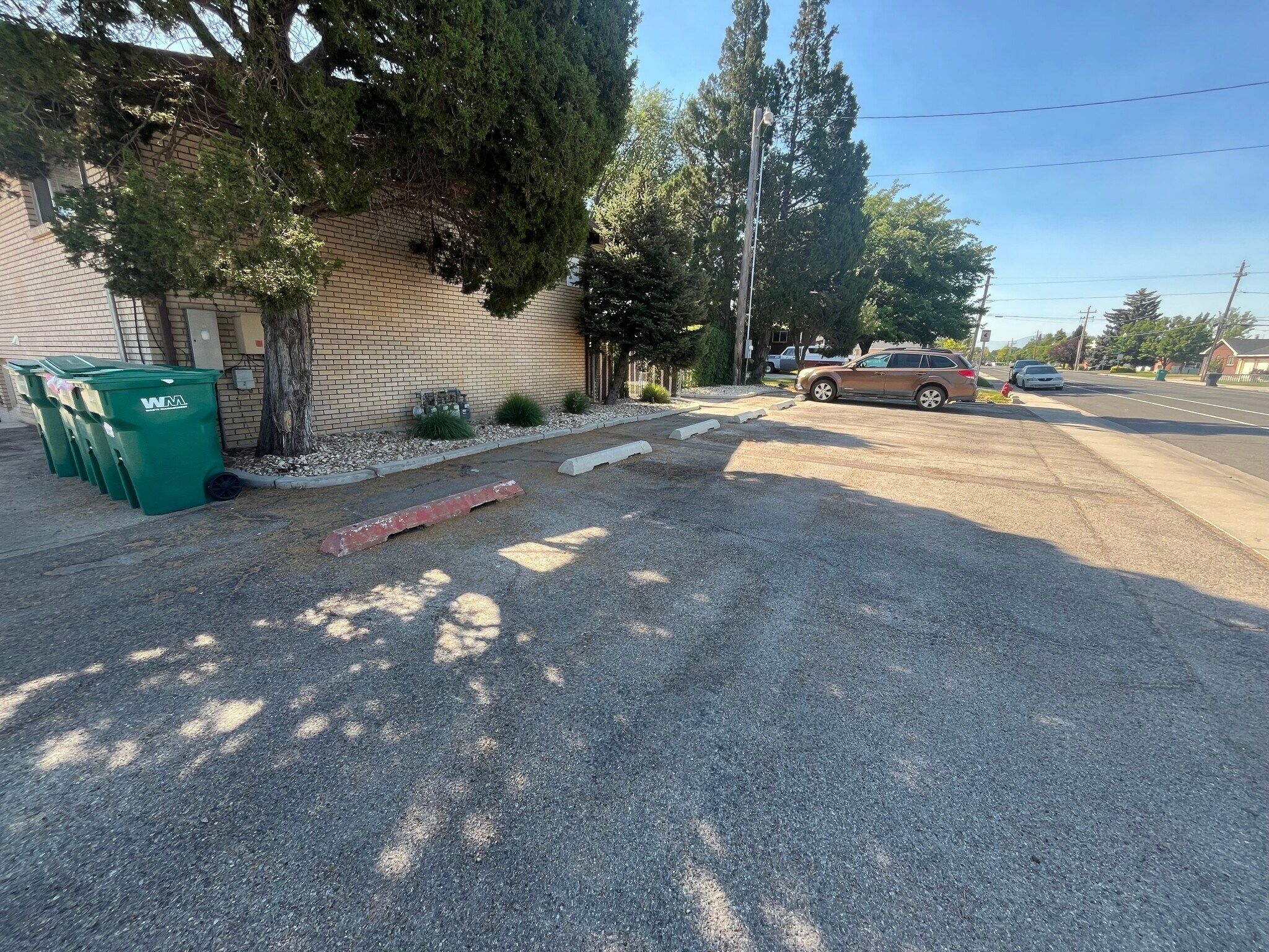 Parking Lot - 162 N 400 E