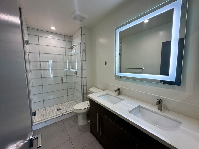 Building Photo - 6437-39 West 86th NEW 4 BED 4 BATH + ROOF ...