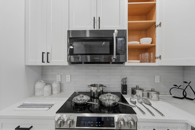Building Photo - 606 Juniper Pl