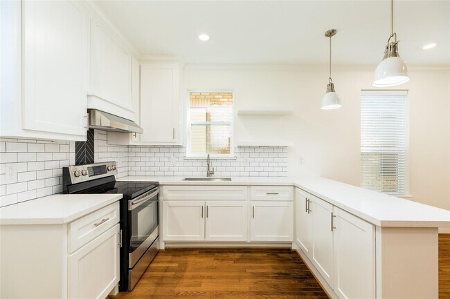 Building Photo - 2516 Avenue K