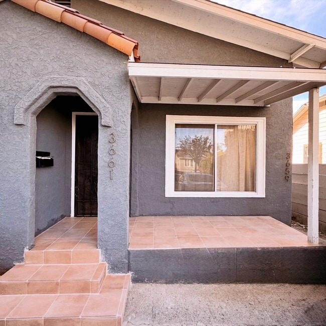 Building Photo - 3659 6th Ave