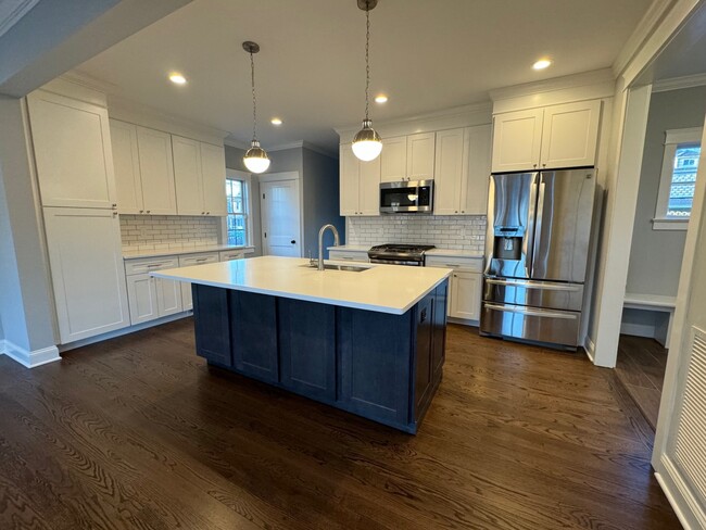 Building Photo - 67 W Sunset Ave