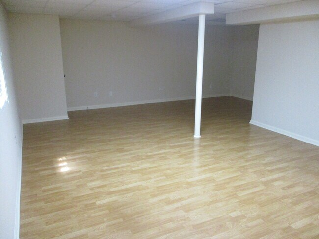 Building Photo - 356 Littleton Trail