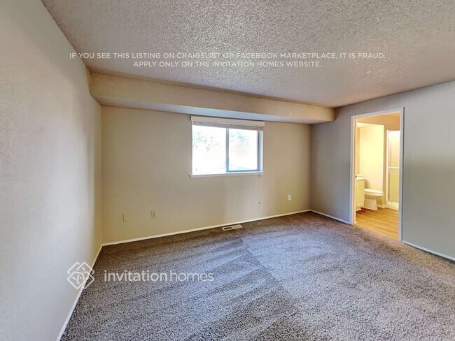 Building Photo - 605 187th St E