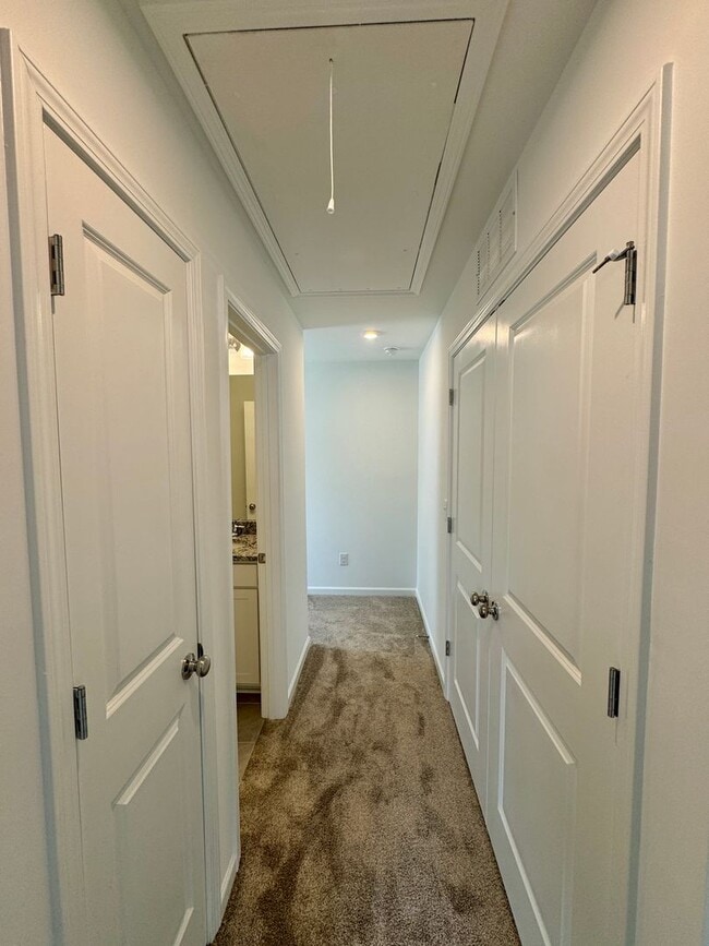 Building Photo - Brand New Townhome in Pringle Town