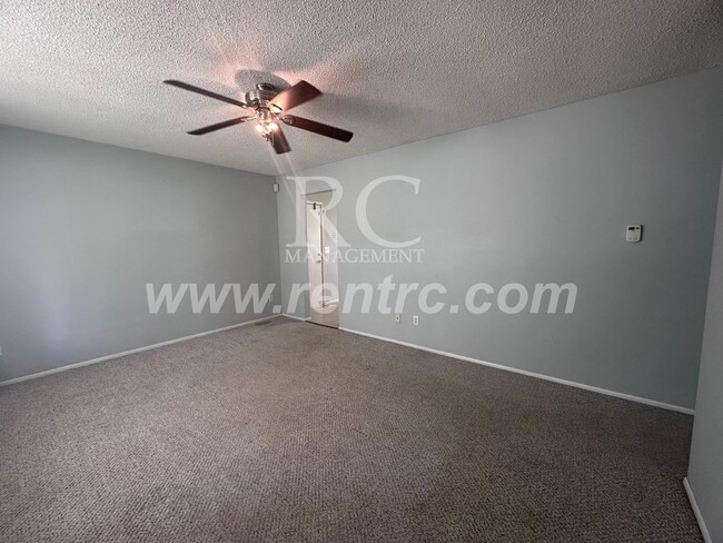 Building Photo - 917 Timberline-