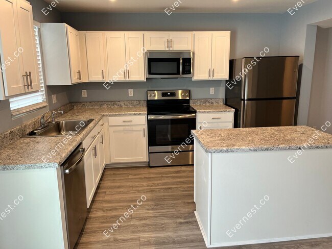 Building Photo - 1320 Havenbrook Dr