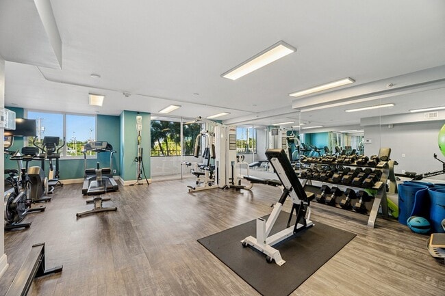 Building Photo - Wilton Tower