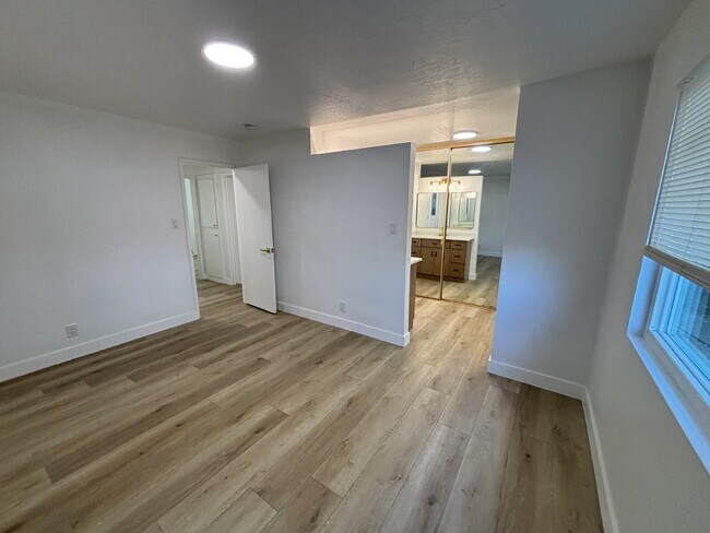 Building Photo - "Completely Remodeled and Charming 3-Bed Oasis with Pool & Fireplace in Pittsburg's Heart!"