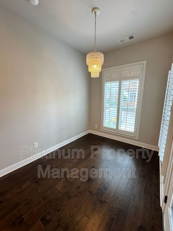 Building Photo - 4220 Deming Cir