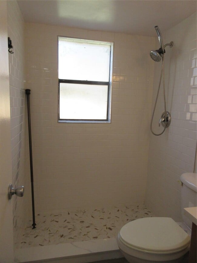 Building Photo - 11515 NW 44th St