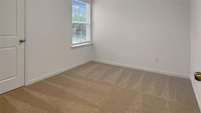 Building Photo - 104 Red Maple Wy