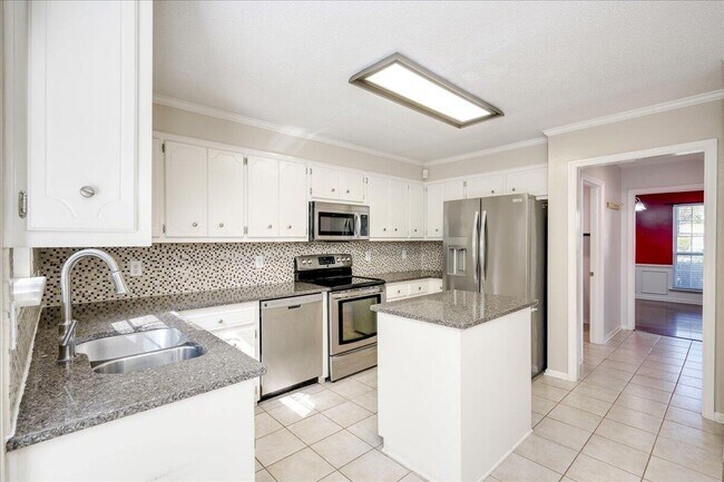 Building Photo - 3892 Beaver Brook Dr