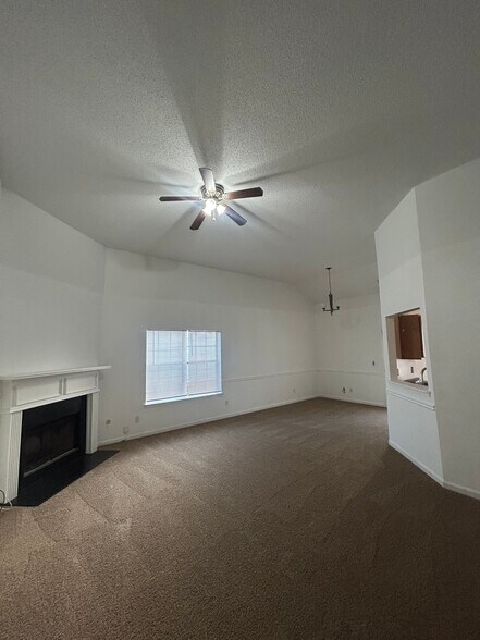 Building Photo - 65 Waters Edge Way