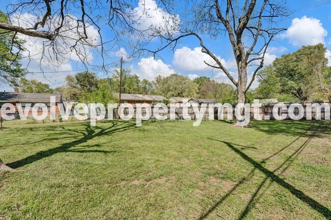 Building Photo - 1012 Mt Moriah Rd