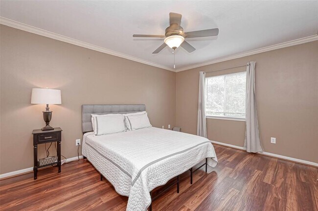 Building Photo - 1204 Andrews St