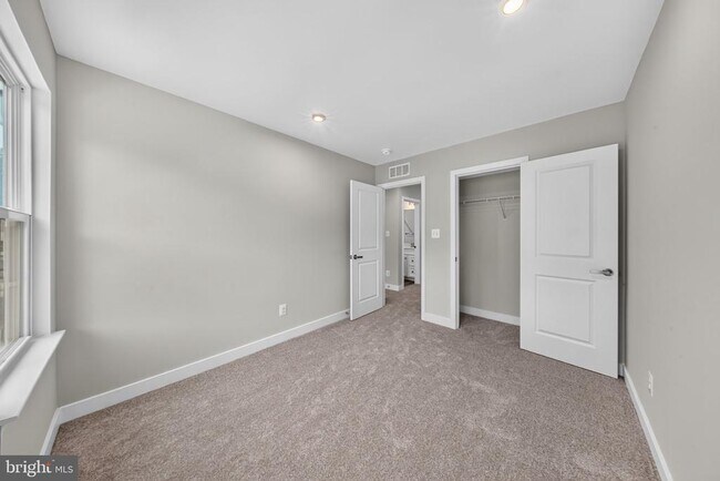 Building Photo - 1863 Bergerac Ct