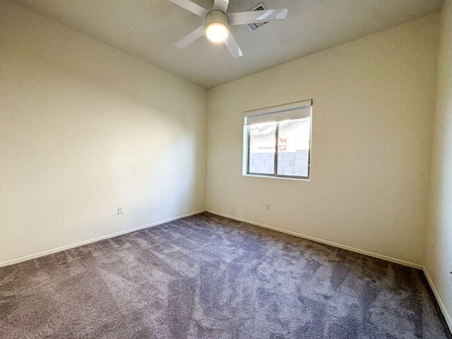 Building Photo - "Spacious 4-Bedroom, 2-Bathroom Home in Yu...