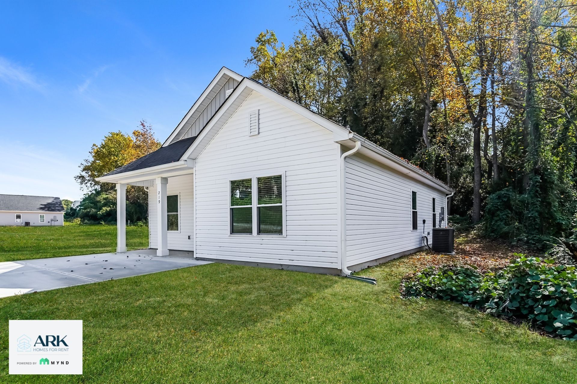 Building Photo - 219 Claudette Dr