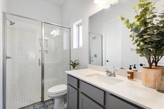 Building Photo - 7905 Catbird Ln