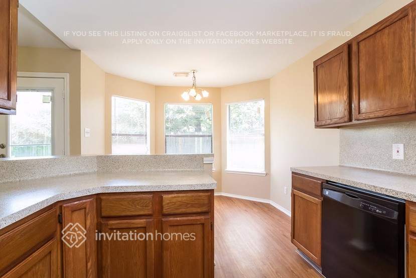 Building Photo - 11510 Labarre Dr