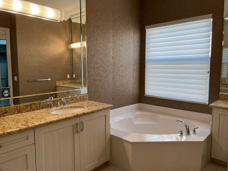 Building Photo - 8375 Cloud Peak Dr