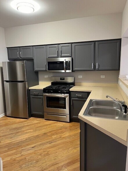 Building Photo - 3022 Kentshire Cir