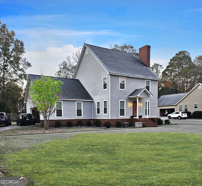 Building Photo - 320 Rogers Rd