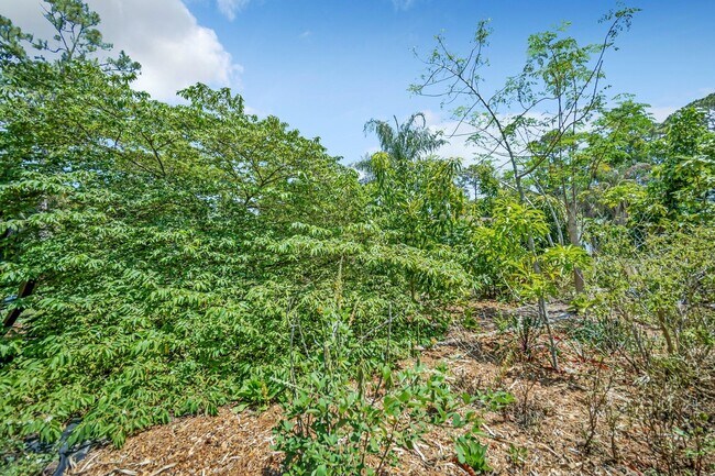 Building Photo - 12935 51st Ct N