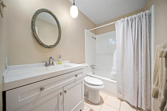 Building Photo - 3817 Yosemite Dr