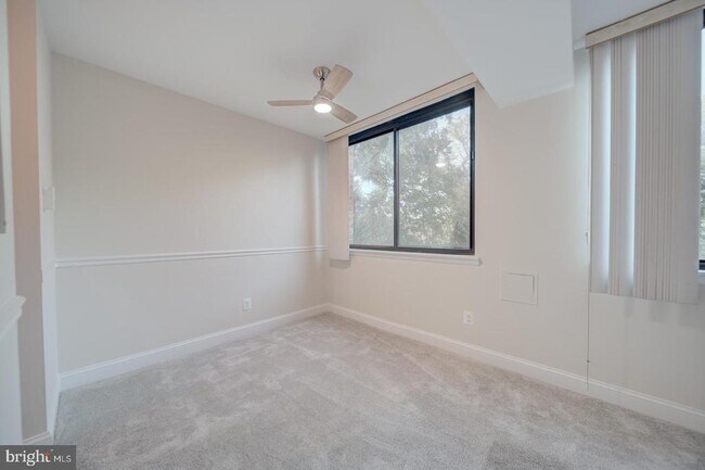 Building Photo - 515 N Armistead St