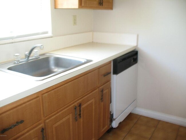 Building Photo - 148 Berkshire Ln