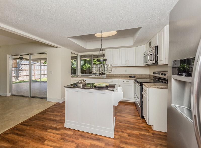 Building Photo - 500 Sunset Beach Dr