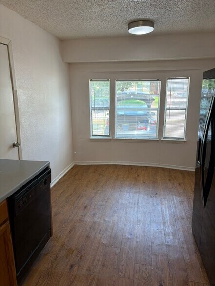 Building Photo - 2524 Catalina Way