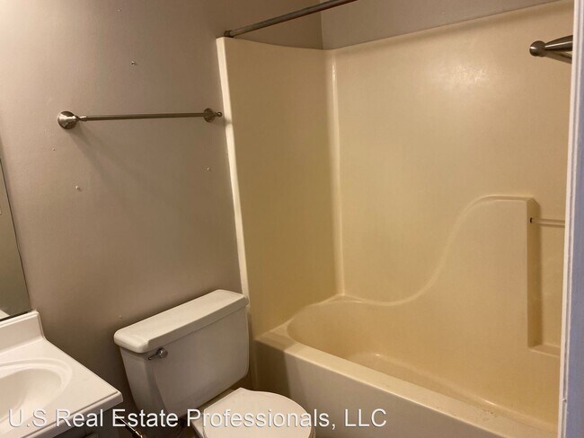 Building Photo - 3 br, 2 bath House - 702 Waterfield Drive