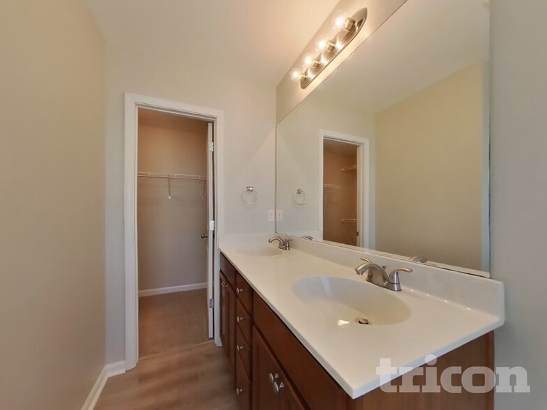 Building Photo - 38 Beaumont Crossing